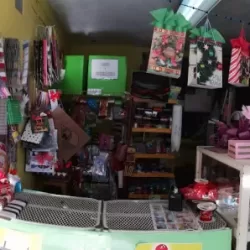 Mercería y Papelería Monarca