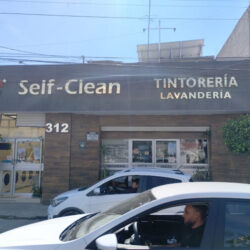Self Clean Tintoreria Lavanderia