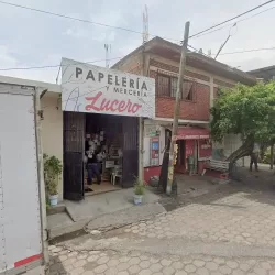 PAPELERÍA Y MERCERÍA Lucero