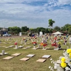 ZONA SUR Jardín Funerario Santa María de la Luz - Cementerio, Panteón
