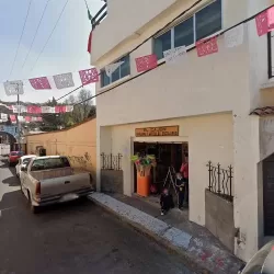 "El Cajón" Papelería Y Artículos Escolares