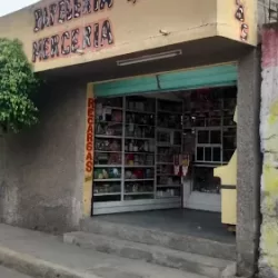 PAPELERÍA MERCERÍA LA ESCONDIDA