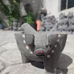 Molcajetes de piedra volcánica