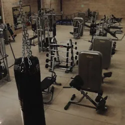 GOLD SILVER GYM