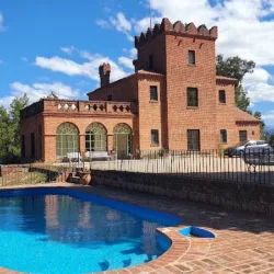 Castillo Garlot - Desarrollo inmobiliario - Estadías privadas - Sociedad de inversión