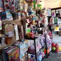 Mercería en novedades "Stranger"