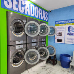 Lavandería "Clean Water"