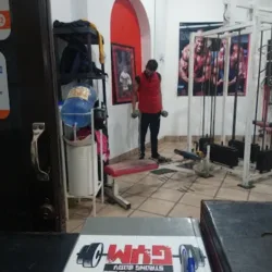 STRONG BODY GYM