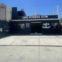 LIFE FITNESS GYM