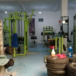 SINGLES GYM