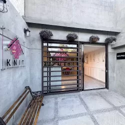 KNIT Estambres, Agujas y Algo Más