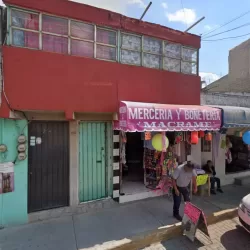 MERCERIA Y BONETERIA MACRAME