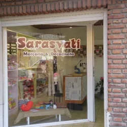 SARASVATI, Mercería y Decodiseño