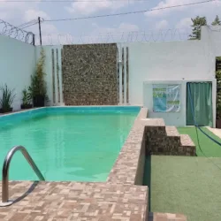 Palapa y alberca Jardines del Edén