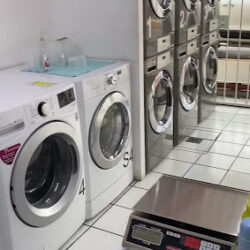 Lavandería Laundry Lounge Azteca