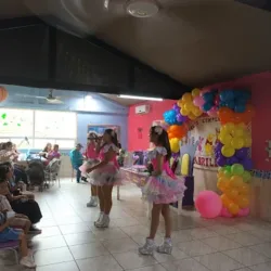 Happy Jumppy Salón de Fiestas