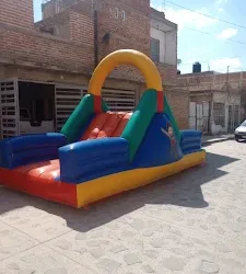 Renta de brincolines, sillas y mesas para eventos