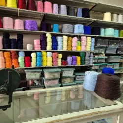 Mercería y venta de hilos