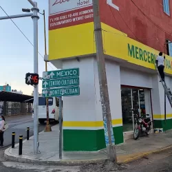 Mercería y Papelería El León