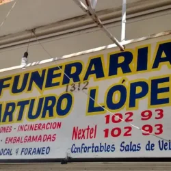 Funeraria Arturo López