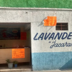 Lavandería "Jacarandas"