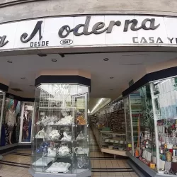 La moderna casa yitani