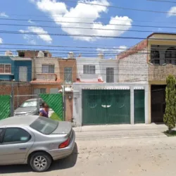 Renta de sillas y mesas Inflables