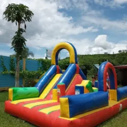 Renta de lonas , sillas, mesas, inflables , trampolines suquitila