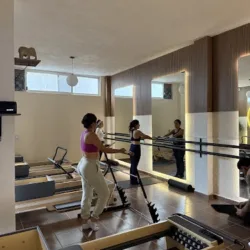 Shalom Pilates reformer y Barre