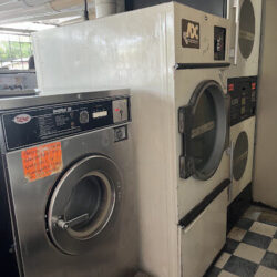 Lavamatic Laundromat