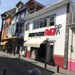 Mercería y Plásticos La tijera