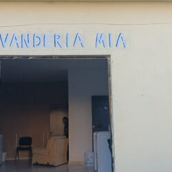 LAVANDERIA "MIA"