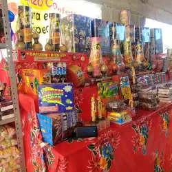 tianguis de cohetes xoxocotla