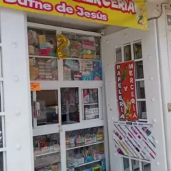 Papeleria y merceria dafne de jesus