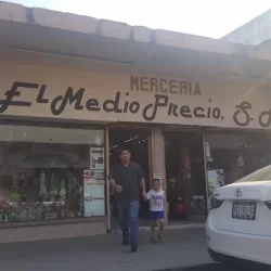El Medio Precio S.A., Mercería