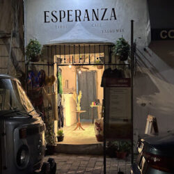 Esperanza Tarot con Café y más