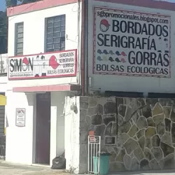 SIMON GORRAS Y BORDADOS