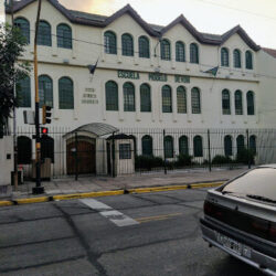 Escuela Modelo DEVON - Villa Luzuriaga