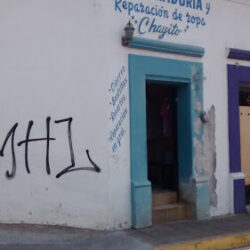 Planchaduría y Reparación de Ropa "Chayito"