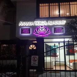 Ananda YOGA Academy