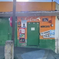 Mercería y Papelería La Cruz