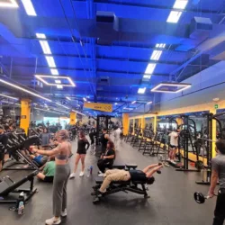 Gimnasio Smart Fit - Pilares