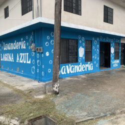 Lavandería laguna azul