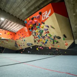 Crux Escalada Boulder