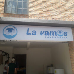 La vamos