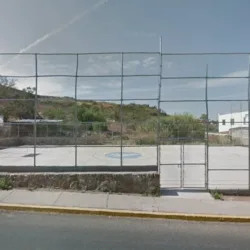 Cancha deportiva de Basquet bol y ejercitadores libres