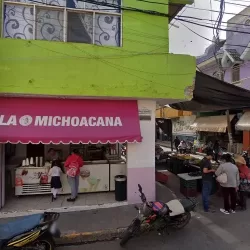 Hilos y Costuras “La Canica Azul”