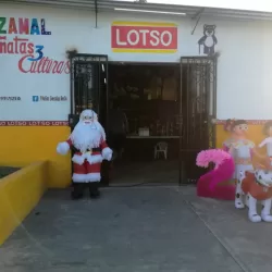 Izamal PIÑATAS 3 CULTURAS