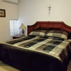 La casita de Caborca a 100 mts. del Gimnasio Mpal. - Three-Bedroom House