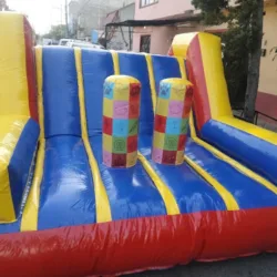 Renta Mesas , Sillas,Trampolines e inflables. "Diversiones madeline"